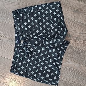 {Gap} Patterned Shorts